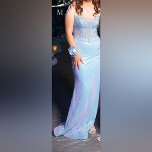 Elegant Blue Evening Gown